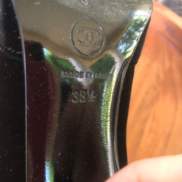 CHANEL BLACK SUEDE SHOES SIZE 38.5 - Picture 16 of 16